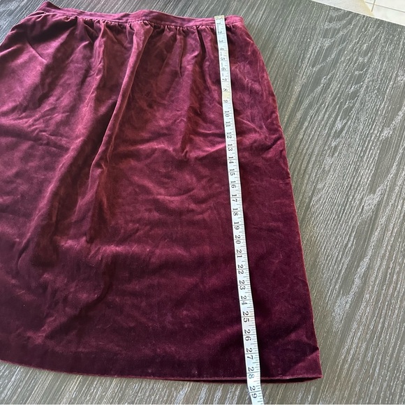 Chaus Vintage Burgundy A-Line Velvet Skirt, Size 34 - Picture 5 of 10
